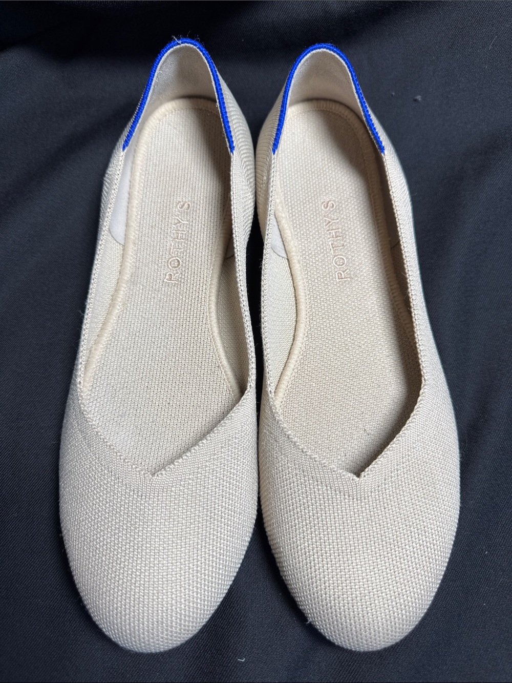Rothys Flat Ecru Color with Round Toe & Tortoise Shell Sole Women’s Size 10 Shoe